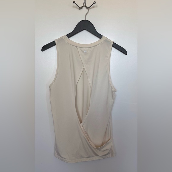 Fabletics - Dry-Flex Twisted Open Back Tank - Picture 2 of 3